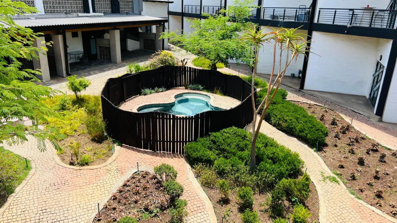 City Living Apartment 119 - Washer, 4K Tv, Fast Wifi, & Sunny Balcony Johannesburg Buitenkant foto