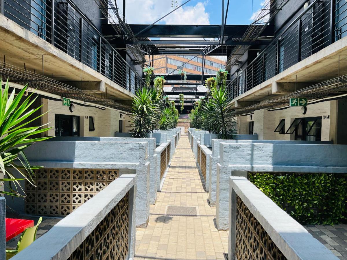 City Living Apartment 119 - Washer, 4K Tv, Fast Wifi, & Sunny Balcony Johannesburg Buitenkant foto